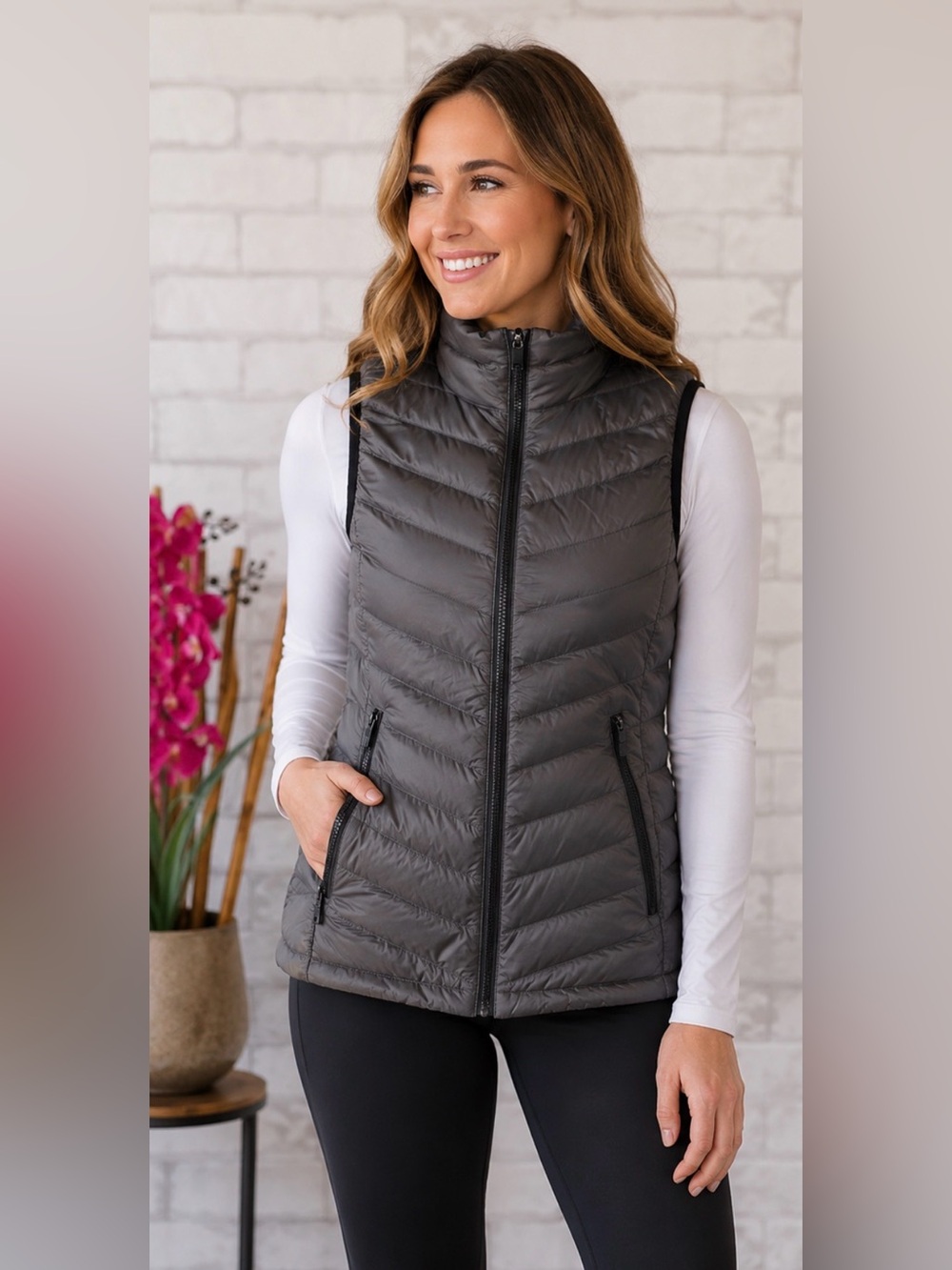 Fabletics Women’s Charcoal Funnel neck lightweight Puffer Outdoor Vest L